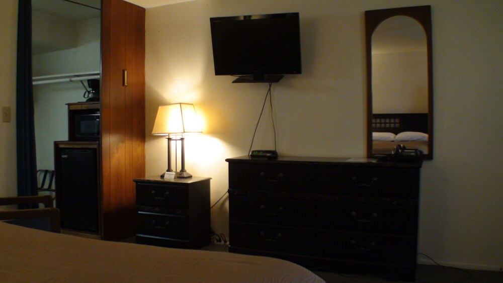 Schuyler Inn - photo 4