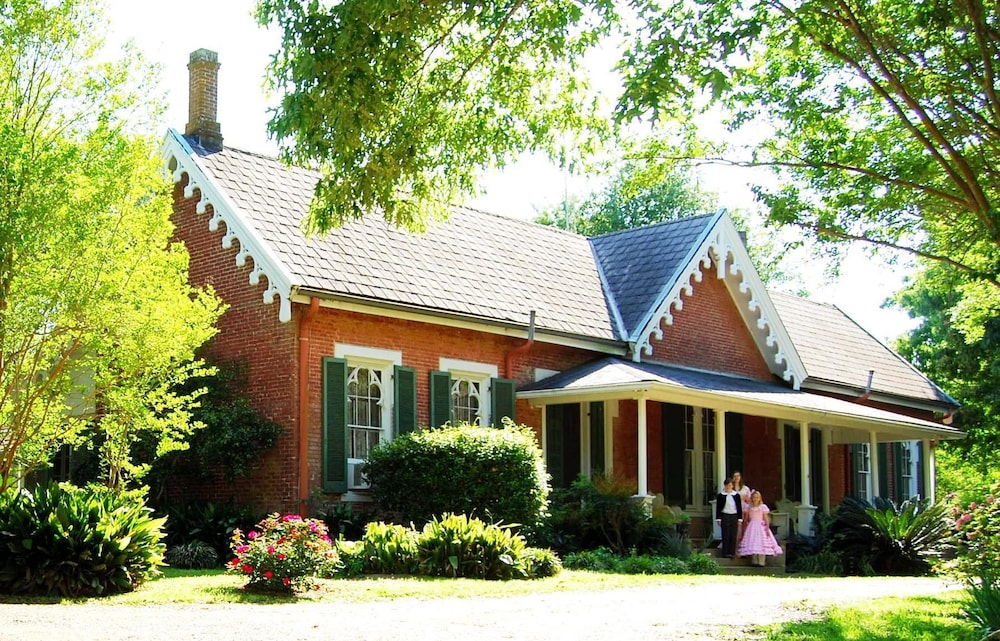 Glenfield Plantation Historic Antebellum Bed and Breakfast - photo 41