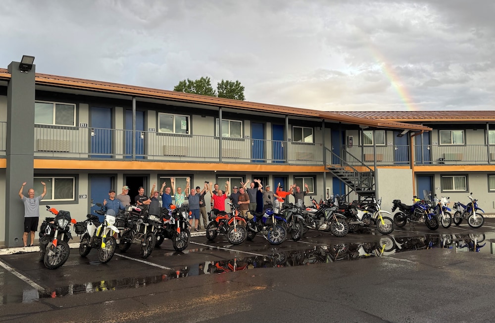 Copper Manor Motel - photo 31