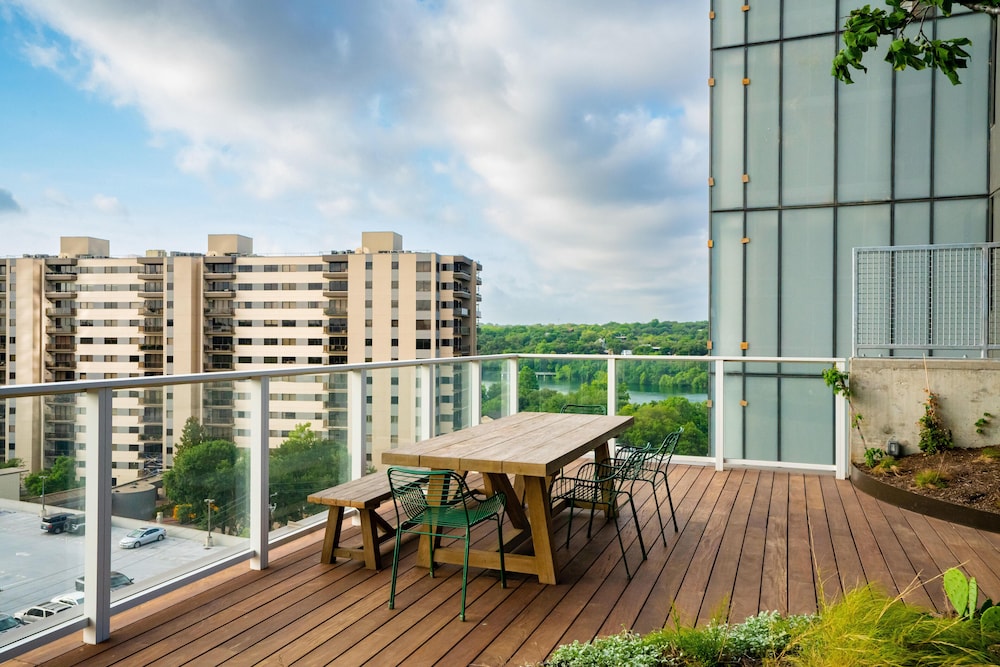 Austin Condo Hotel - photo 836