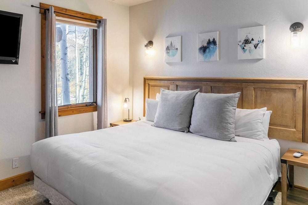 Adams Ranch Retreat by Avantstay Free Shuttle 2 Mountain Village & Telluride Ski Resort - photo 23