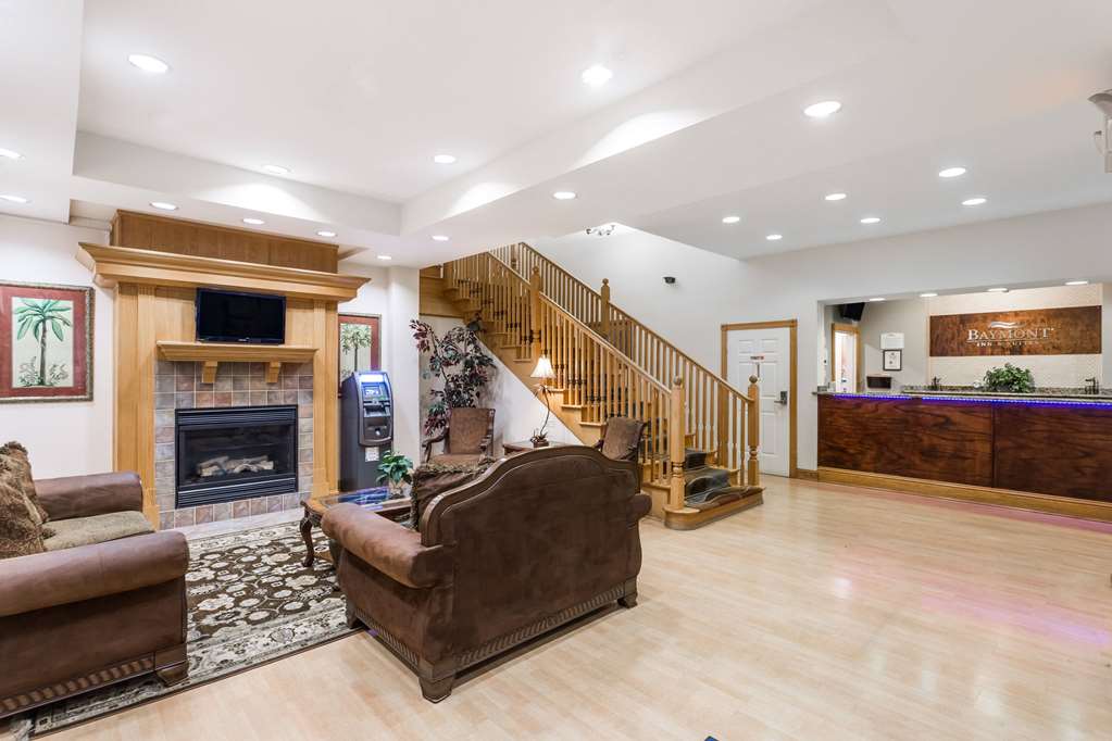 Baymont by Wyndham Fort Myers Airport - photo 3