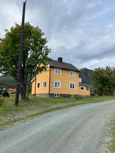 Ytrevoll - carbon neutral hotel in Unknown City