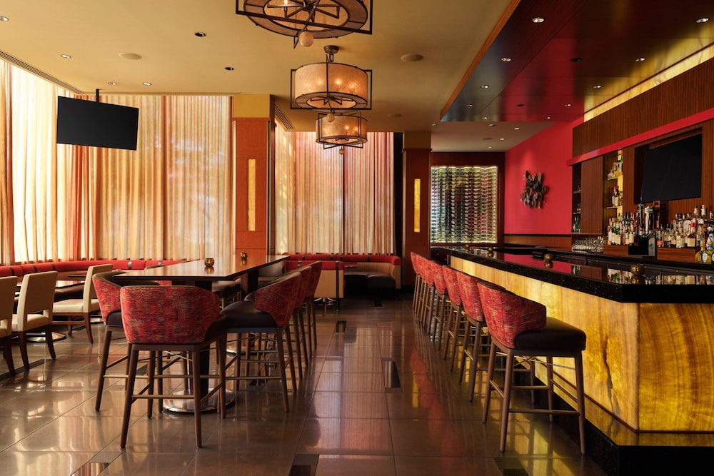 Teaneck Marriott at Glenpointe - photo 25