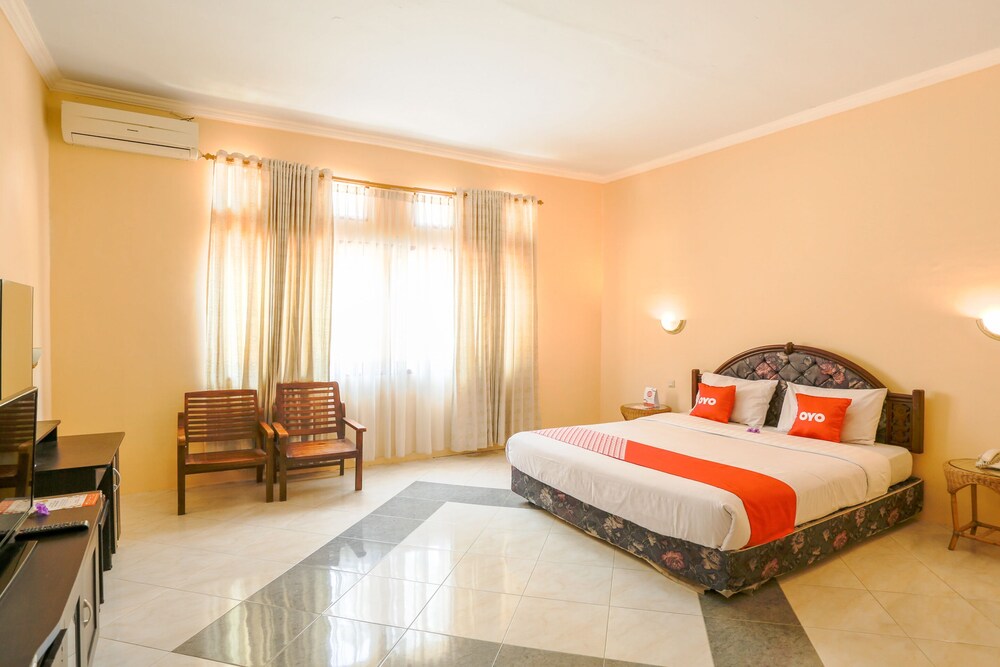 OYO 1732 Edotel Praya Syariah in Praya, Indonesia