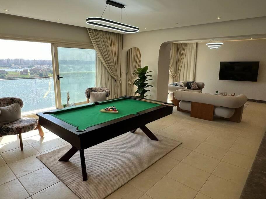 Eg Cn 22 Four Rooms Nile View — 4-Star Luxury Hotel in Cairo, Egypt