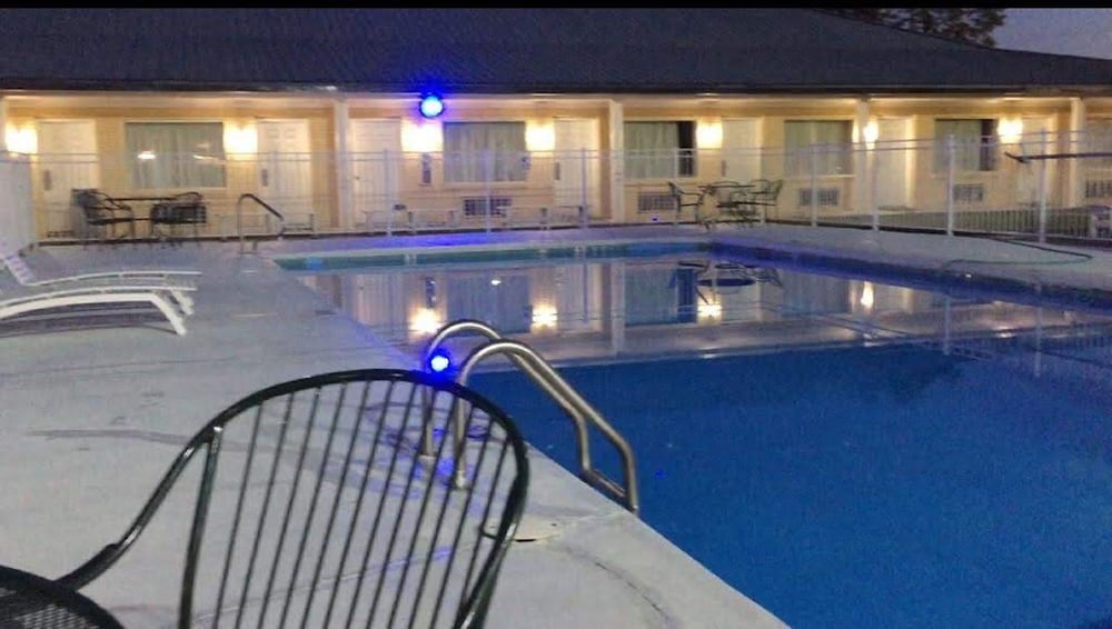 Stay Express Inn & Suites Demopolis - photo 22