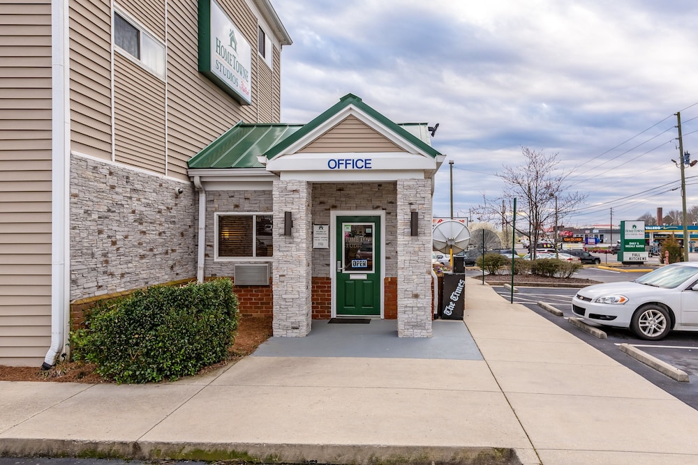 HomeTowne Studios By Red Roof Gainesville GA - photo 25