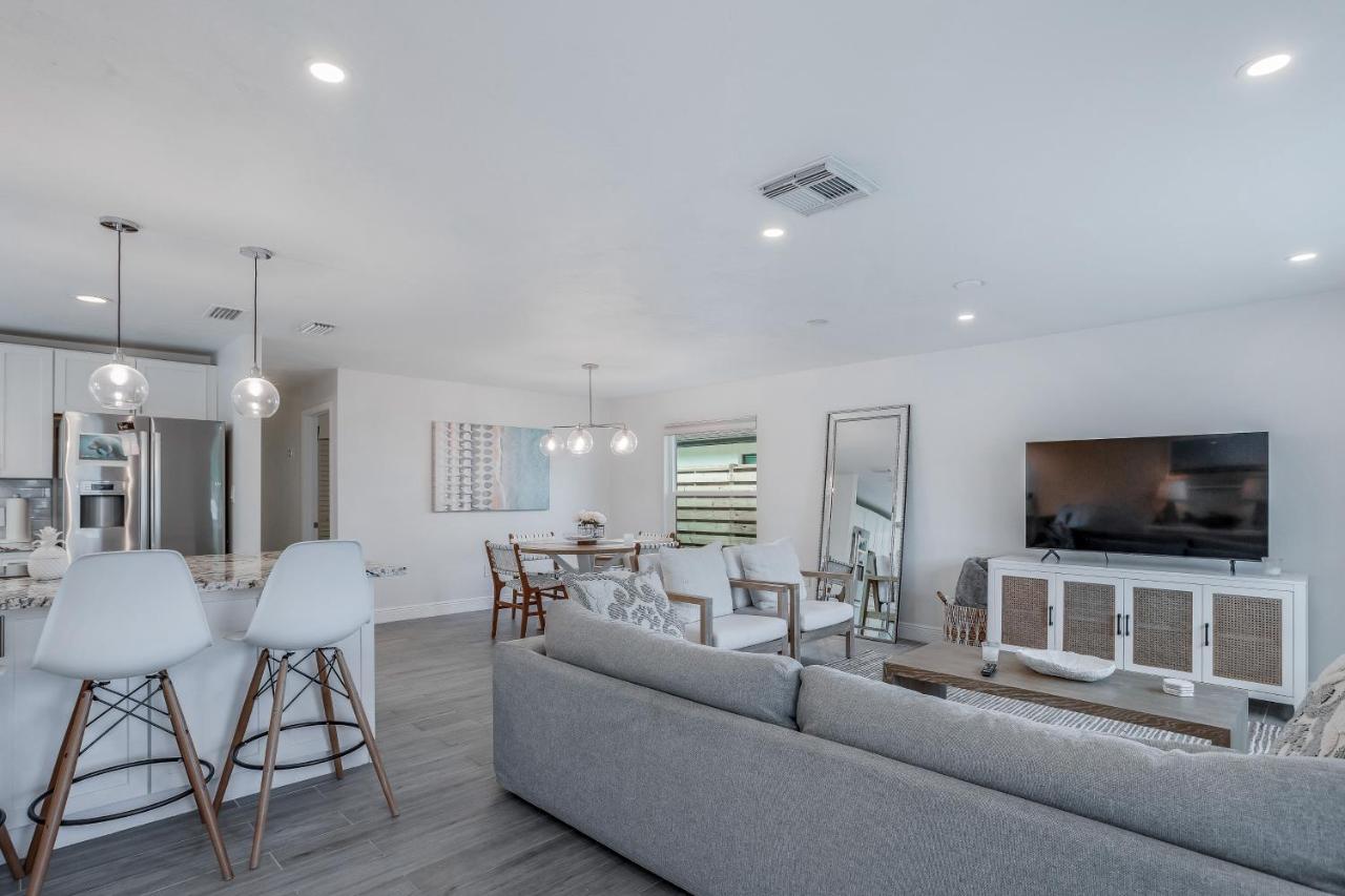 A Place in the Sun in Naples, United States