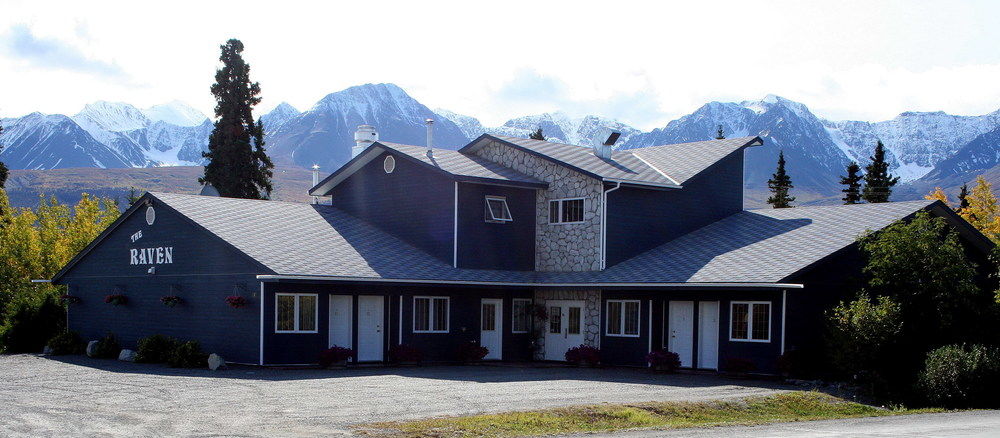 Raven Hotel in Haines Junction, Canada