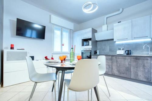 GuestHost Casa Valza — 4-Star Luxury Hotel in Cernusco Sul Naviglio, Italy
