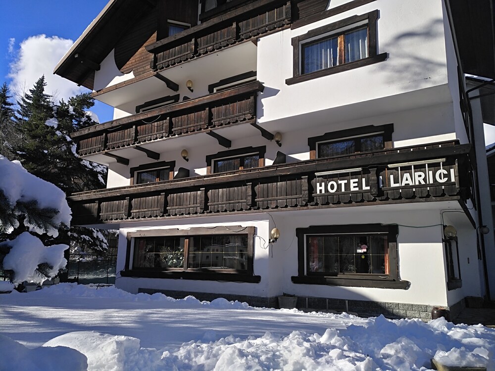 Hotel I Larici - carbon neutral hotel in Bardonecchia