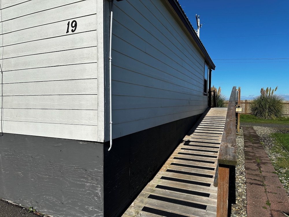 Westport Marina Cottages - photo 4