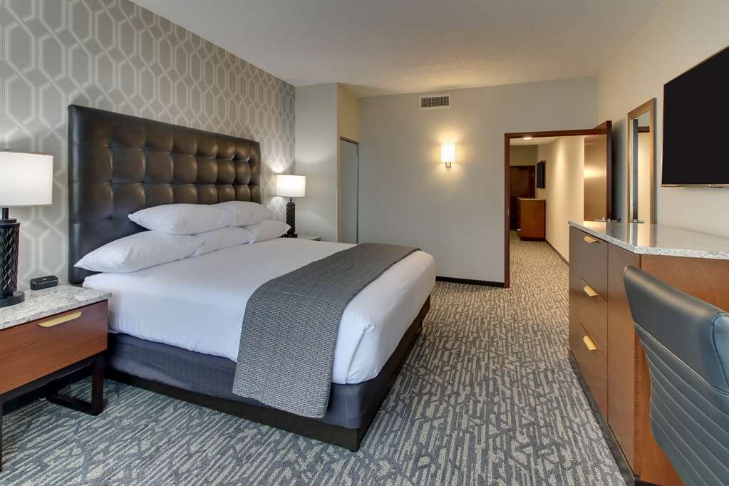 Drury Plaza Hotel Richmond - photo 19