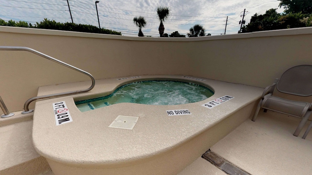 Hampton Inn St. Simons Island - photo 21