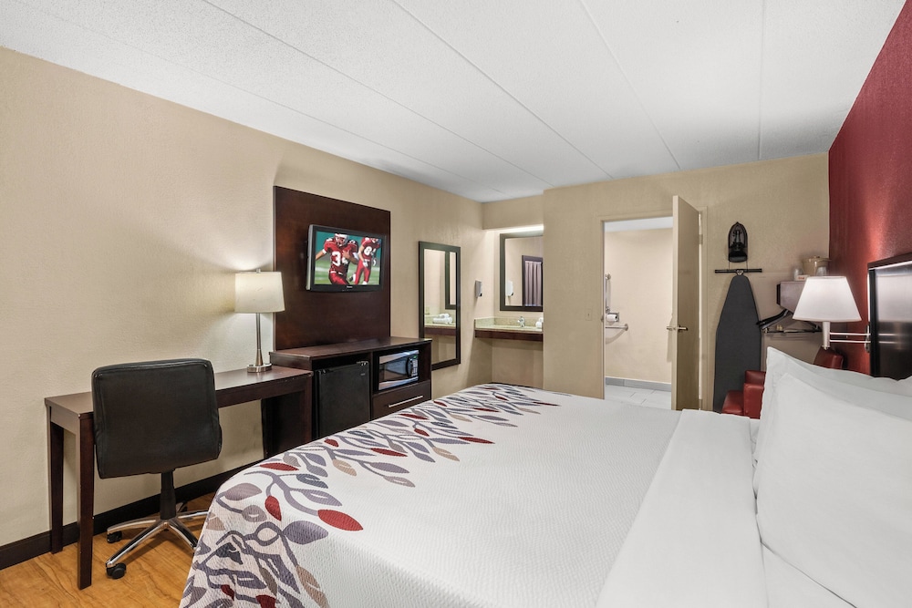 Red Roof Inn Lansing East MSU - photo 13