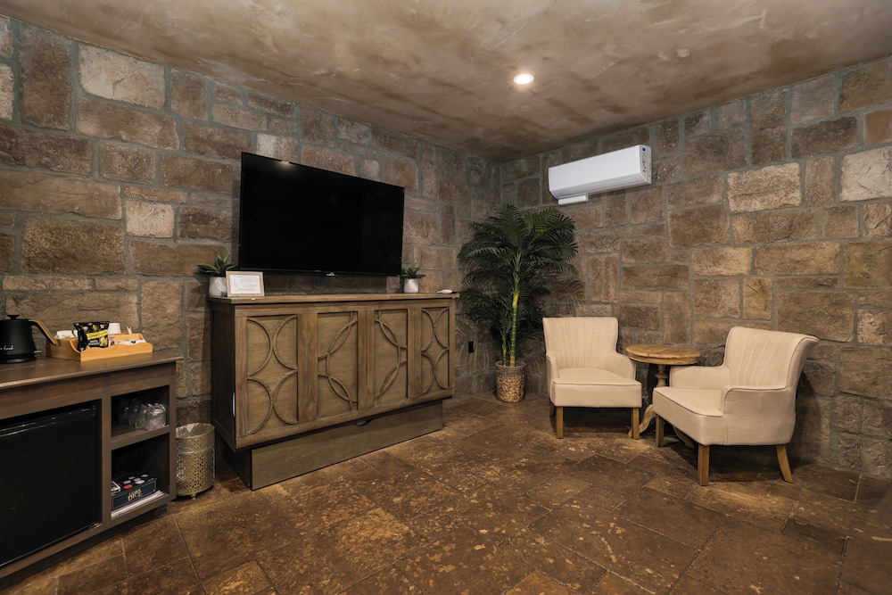 The Inn at Zaca Creek - photo 22