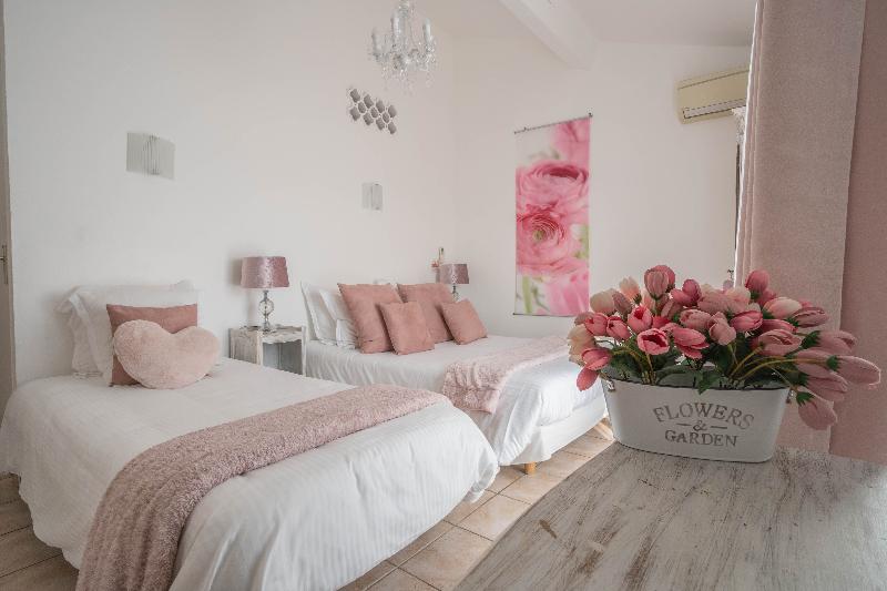 Le Mediterranée - carbon neutral hotel in Hyeres