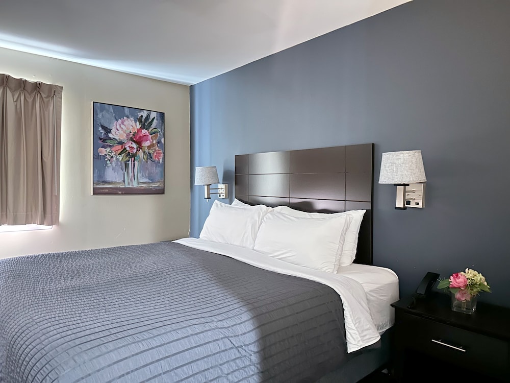 Mainstay Inn - photo 13