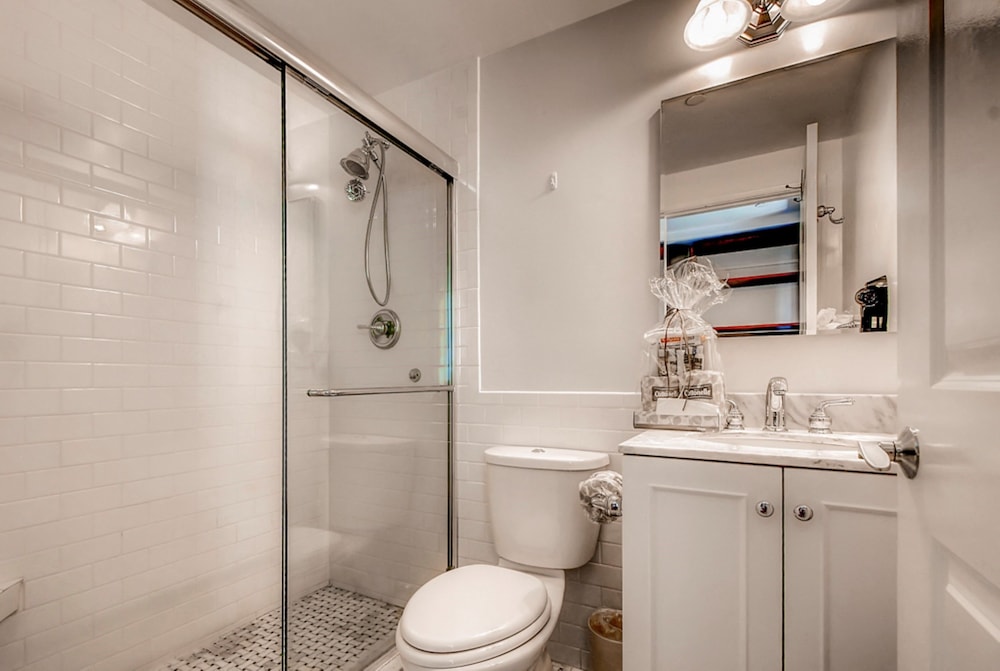 Longwood Towers Apartments - photo 21