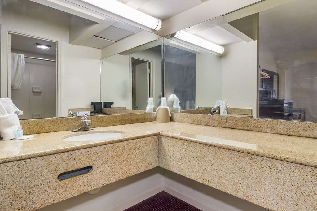 Suburban Studios Florence I 95 - photo 25