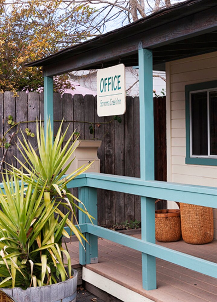 Sonoma Creek Inn - photo 25