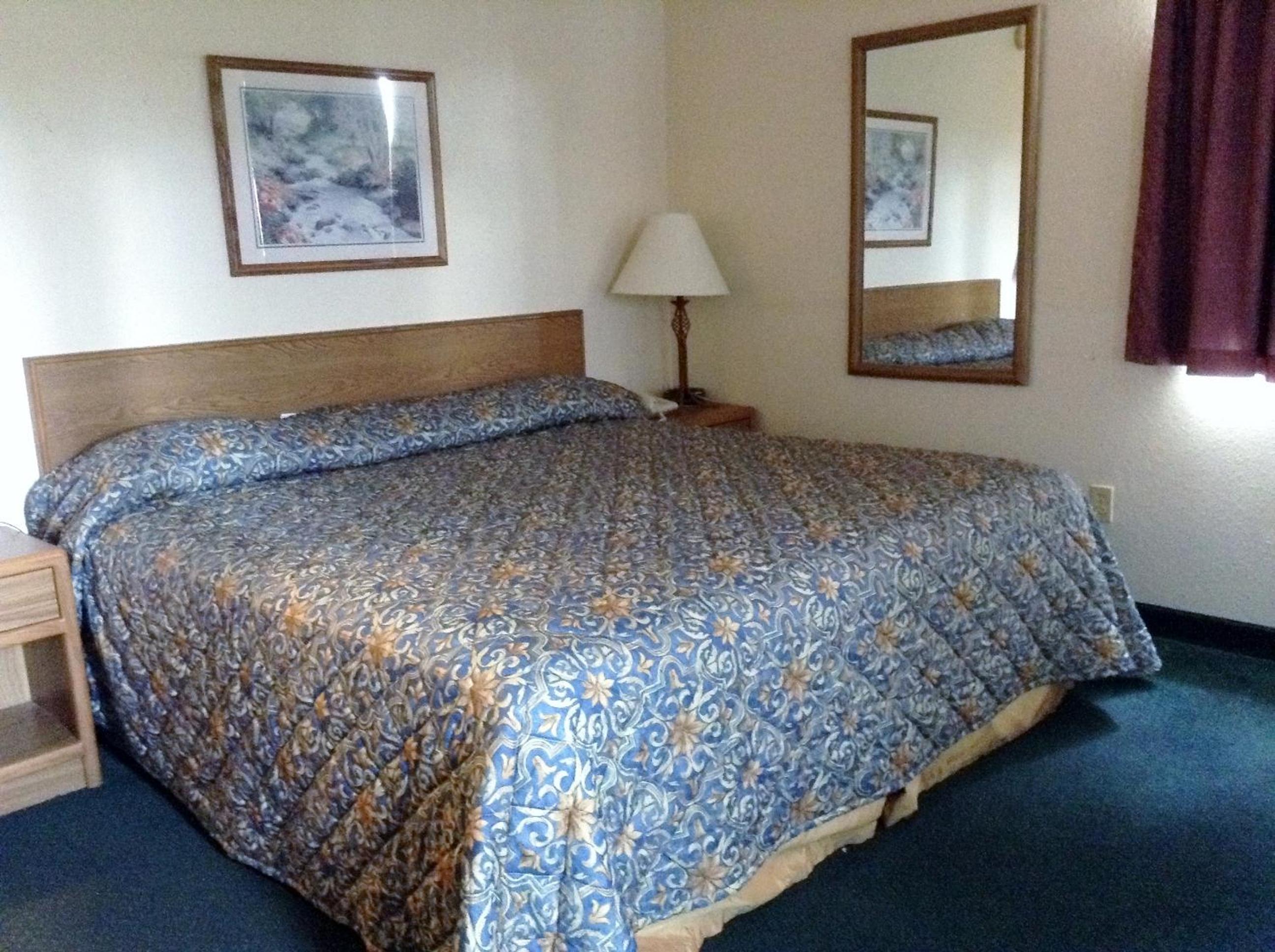 Travelodge by Wyndham Hudsonville - photo 14