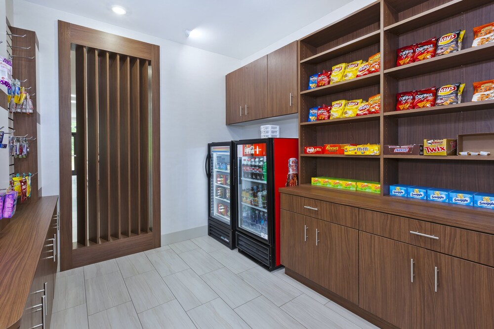 Holiday Inn Express & Suites Painesville Concord by IHG - photo 19
