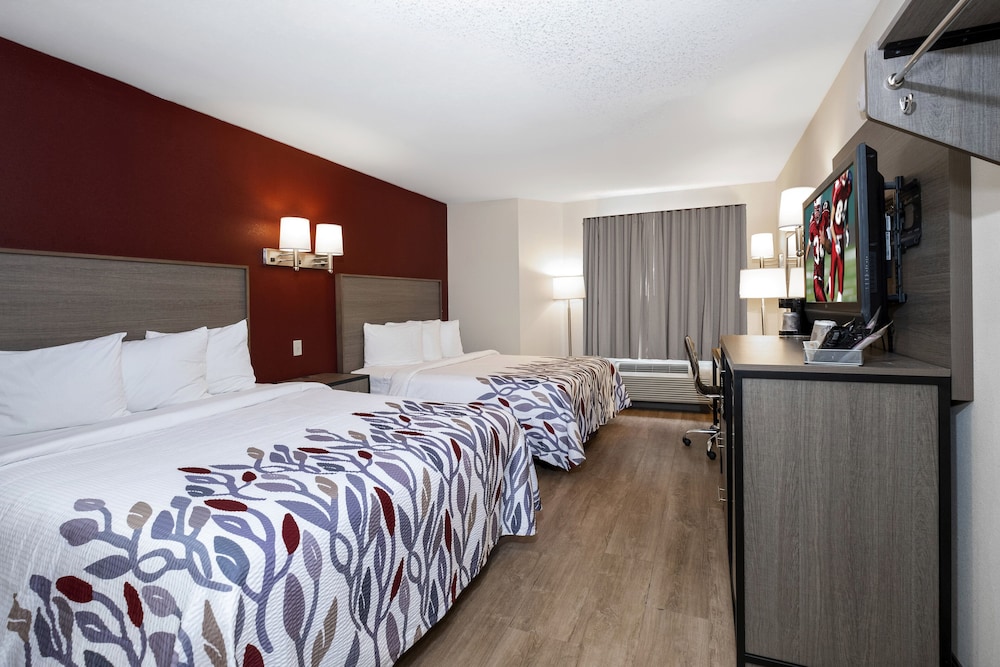 Red Roof Inn Clifton Park - photo 25