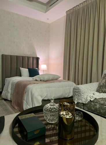 استديو مودرن لنساء فقط نعتذر من الرجال Modern Studio For Women Only We Apologize To Men — 4-Star Luxury Hotel in Riyadh, Saudi Arabia