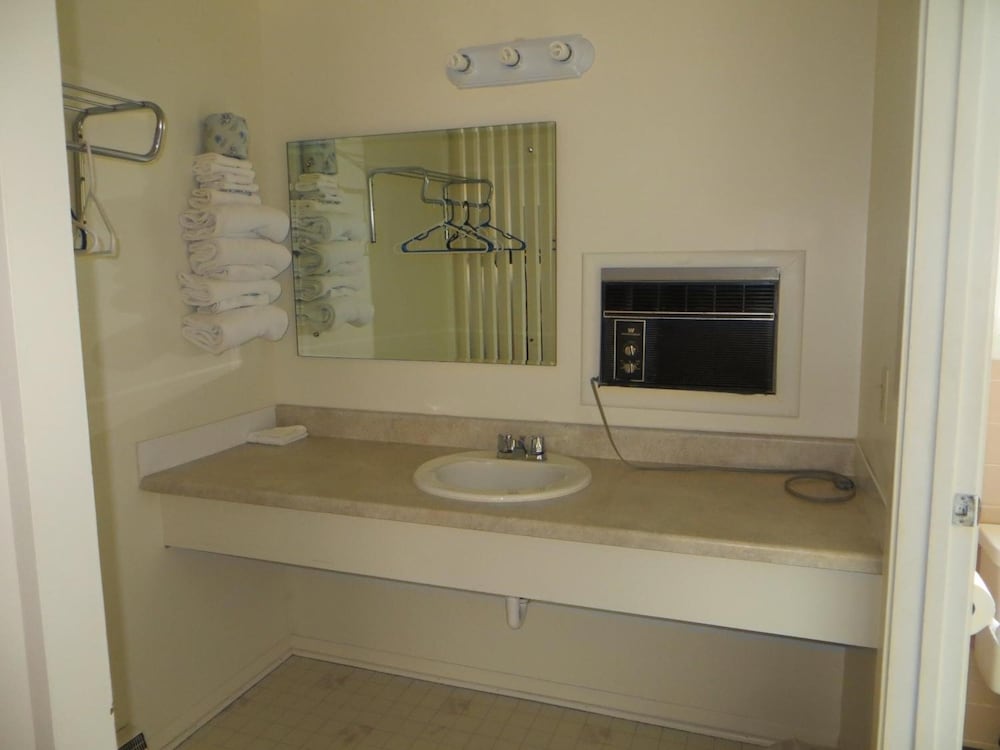 Northwinds Motel - photo 14