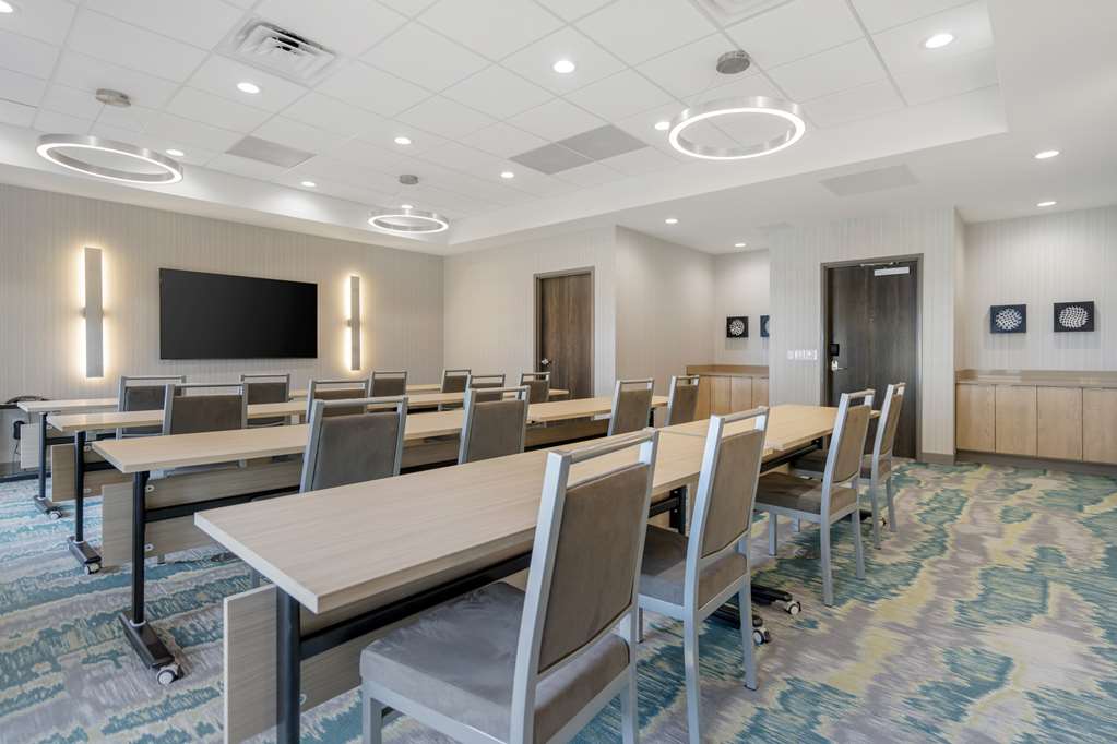 Best Western Plus Winter Haven Inn Suites - photo 46