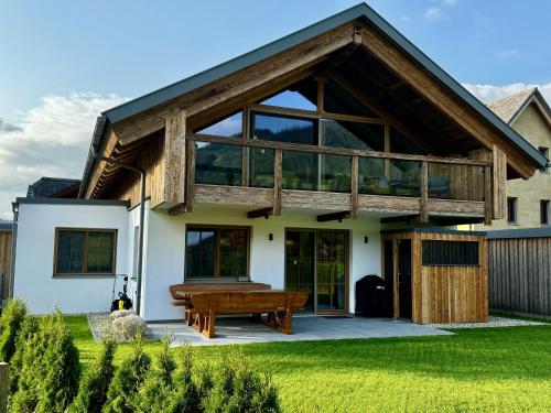 Chalet Almblick mit Sauna — 4-Star Luxury Hotel in Tauplitz, Austria