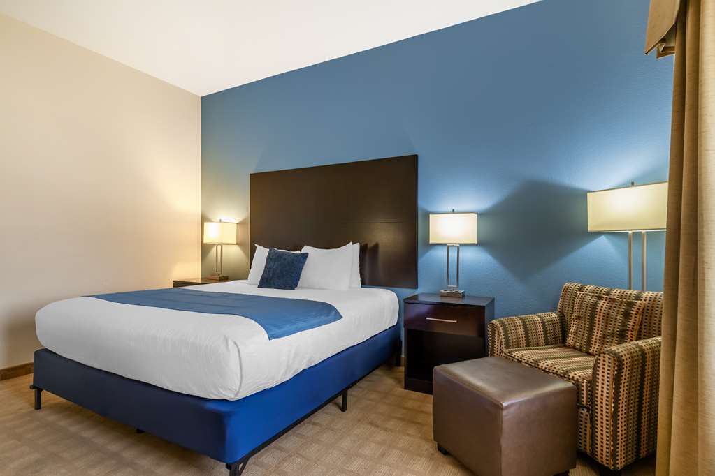 Best Western Plus Lytle Inn & Suites - photo 27