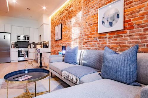 Barracks Row & Eastern Market Oasis Transit Friendly — 4-Star Luxury Hotel in Washington, United States