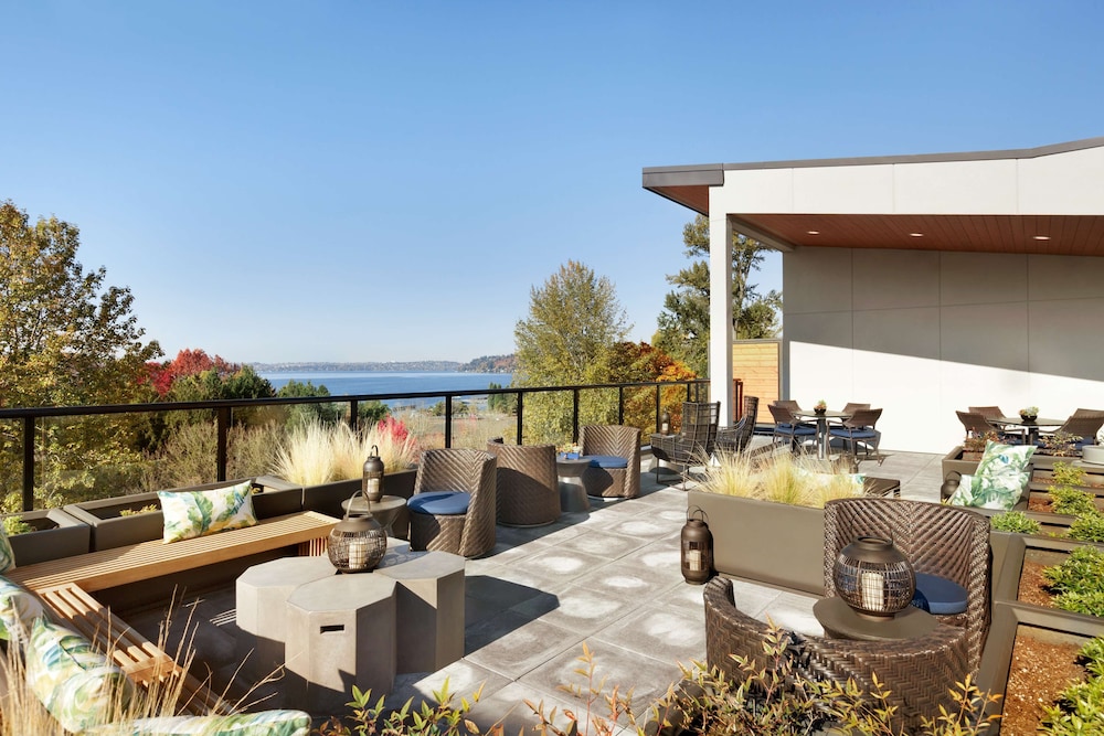 Hampton Inn & Suites Seattle Renton - photo 36
