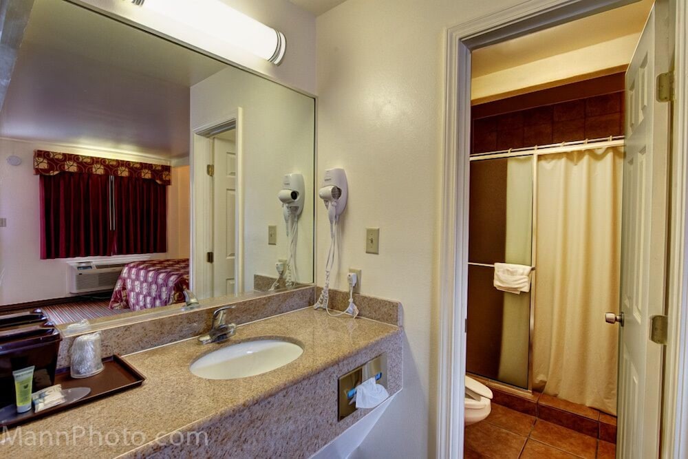 Whispering Palms Inn - photo 16