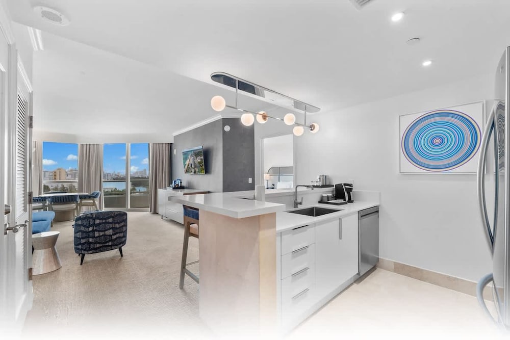 Fontainebleau Miami Beach Private Luxury Suites - photo 128