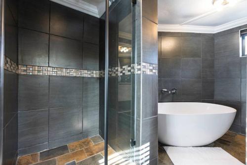 Zuri’s Cottage Houtbay