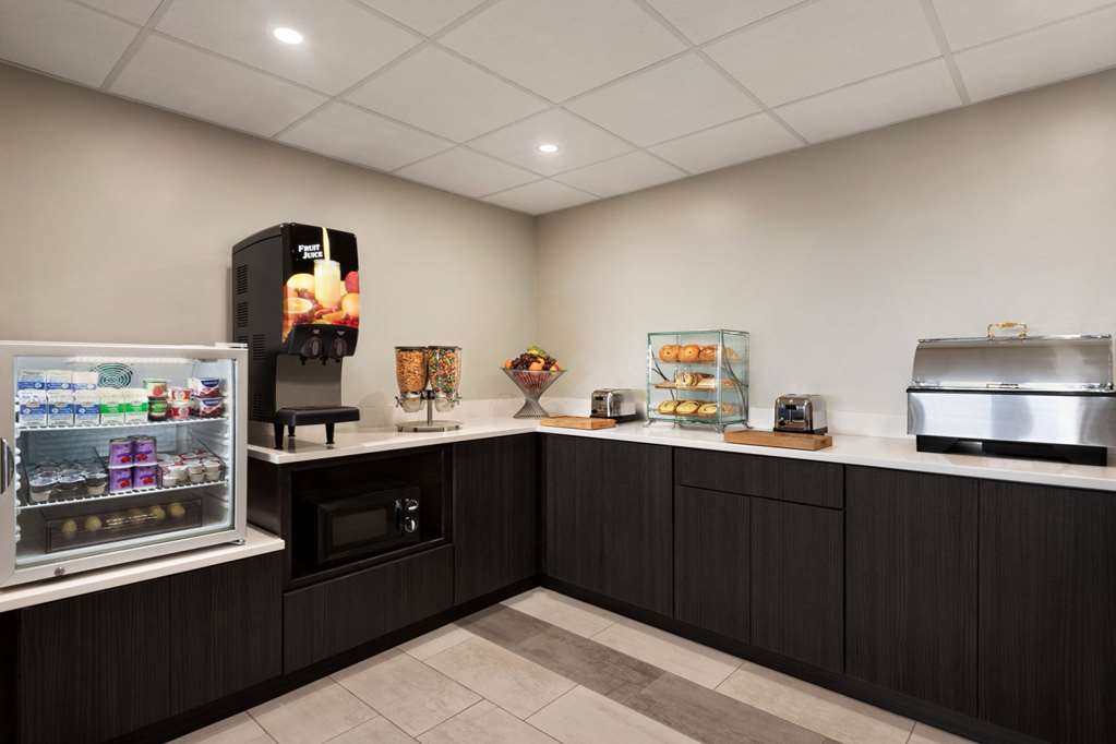 AmericInn by Wyndham Dodgeville - photo 25