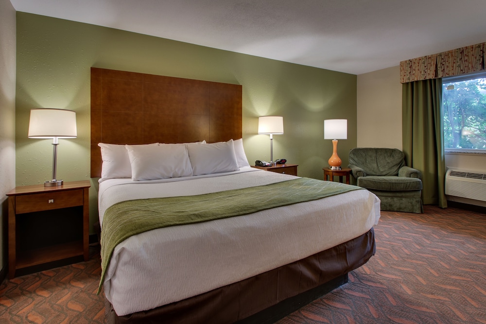 Greenfield Inn and Suites Elizabethtown KY I65 Exit 94 - photo 18