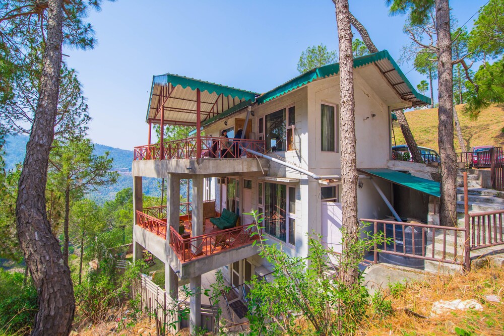 V Resorts Whispering Pines Barog in Kasauli, India