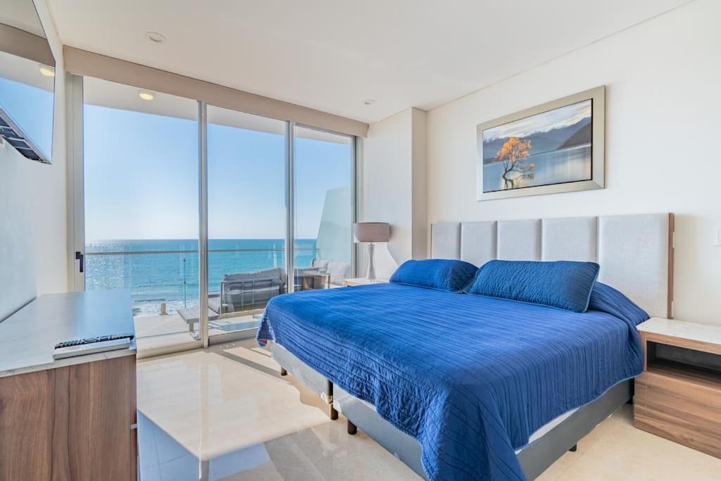 Hermoso Condo al Pie de la Playa Camino al Mar — 4-Star Luxury Hotel in Mazatlan, Mexico