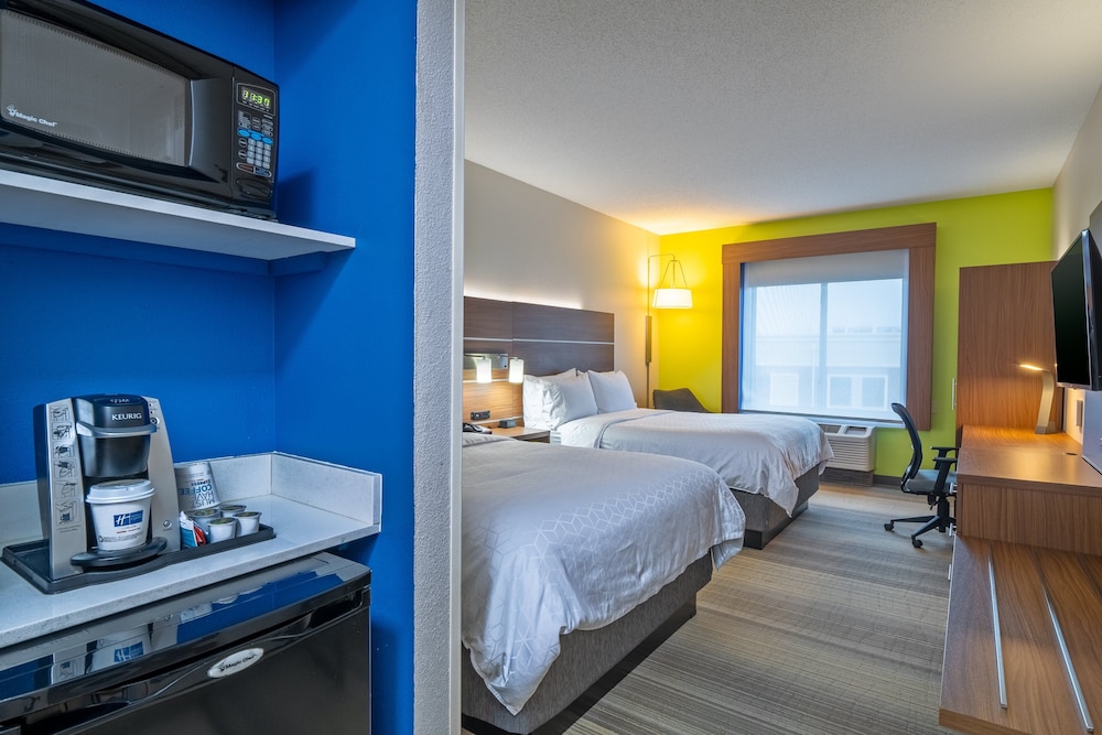 Holiday Inn Express Hotel & Suites Woodbridge by IHG - photo 18