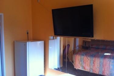 Raymoure Motel - photo 13