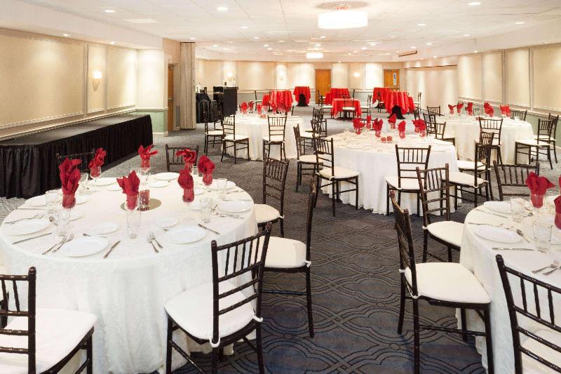 Ramada Plaza by Wyndham Chicago North Shore - photo 24