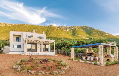 Seafront Holiday Villa — 4-Star Luxury Hotel in Chalkida, Greece
