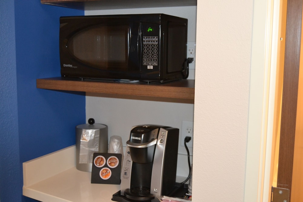 Holiday Inn Express & Suites Goodlettsville N Nashville by IHG - photo 13