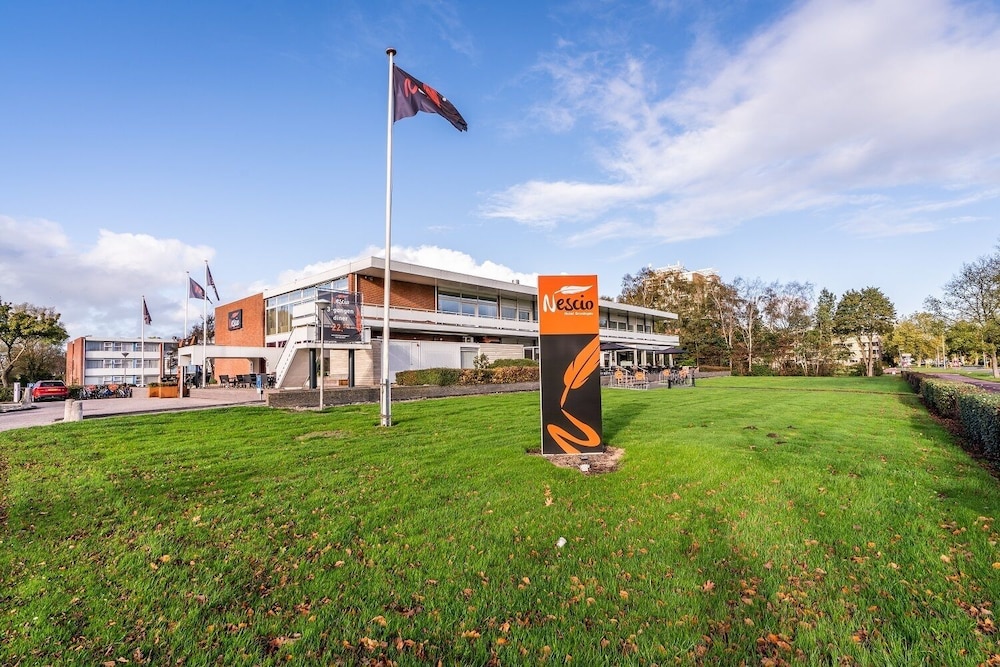 Nescio Hotel Groningen - carbon neutral hotel in Haren