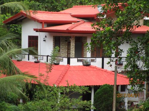 Maneesha Guest House — 4-Star Luxury Hotel in Weligama, Sri Lanka